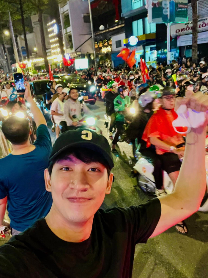 Thúy Ngân và Võ Cảnh cùng nhau đi bão khi đội tuyển Việt Nam vô địch ASEAN Cup 2024