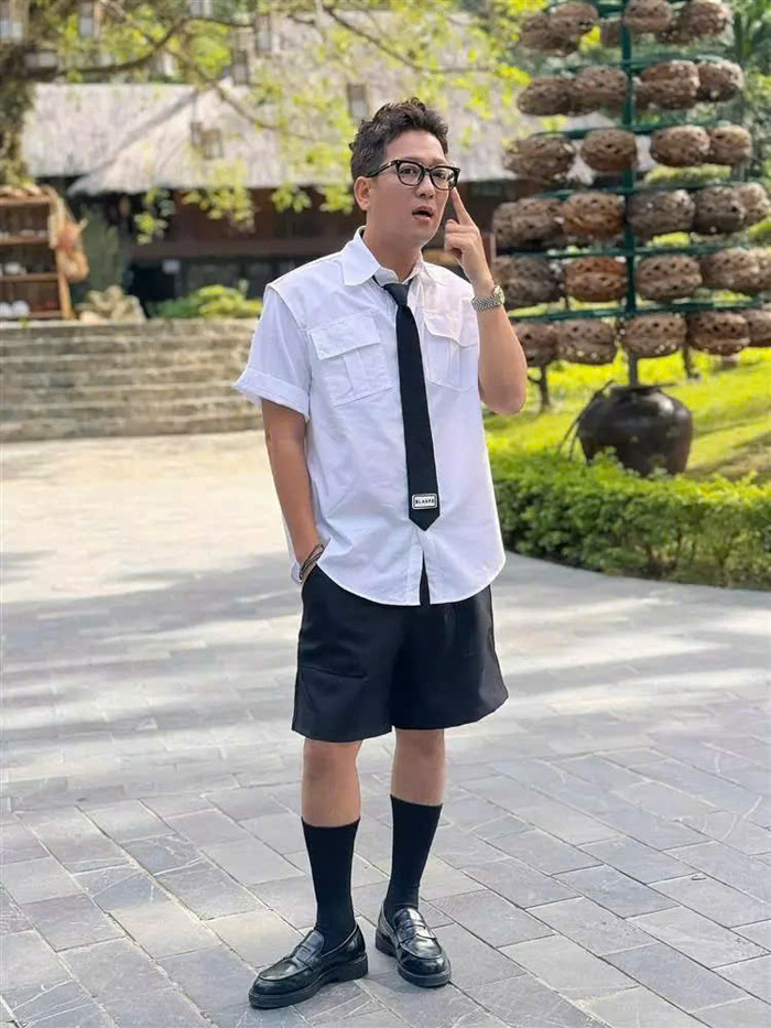 Phong cách thời trang của Trường Giang thay đổi. Ảnh: FBNV