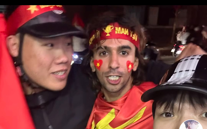 Sự thật anh Tây 'đi bão' cùng người Việt Nam rồi lạc từ Hà Nội lên Phú Thọ Ảnh 2