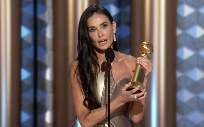 Mỹ nhân 18+ của Hollywood thắng giải Quả Cầu Vàng ở tuổi 63 Ảnh 2