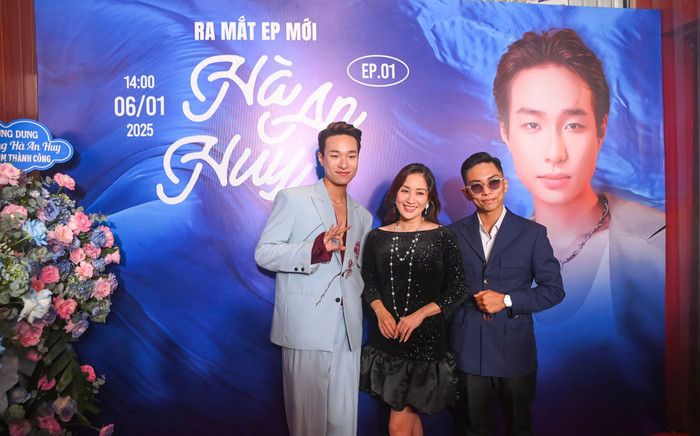 Thảm đỏ họp báo ra mắt EP đầu tay của Hà An Huy: Khánh Thi - Phan Hiển và dàn sao đổ bộ Ảnh 2