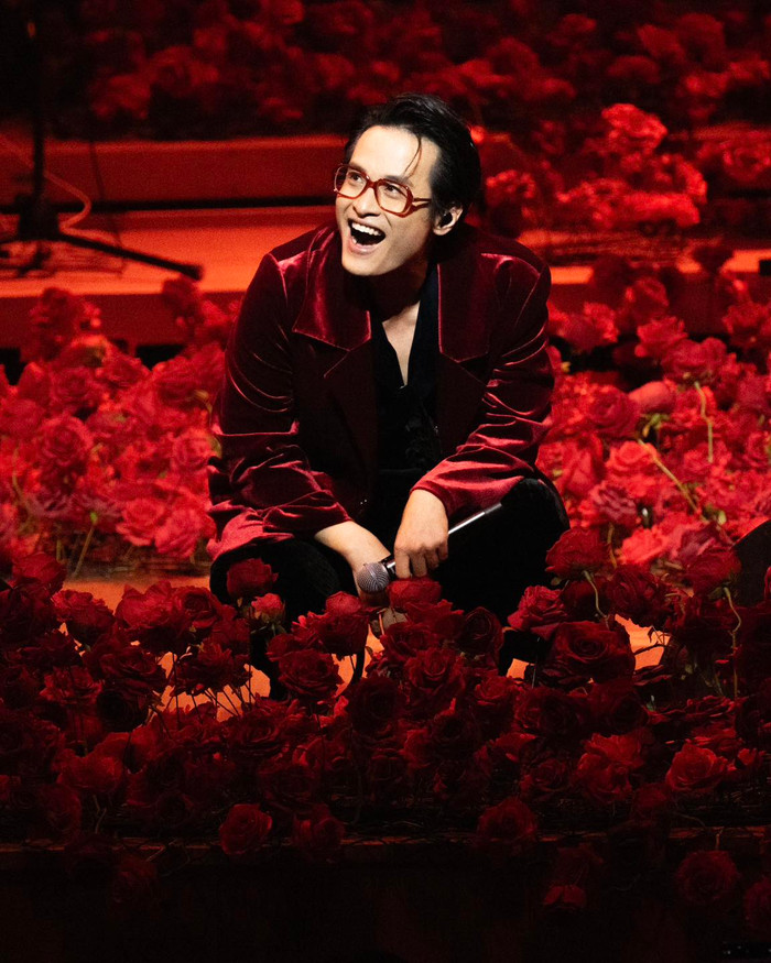 Nam ca sĩ từng tổ chức live concert tại Singapore và Úc trong năm 2024 vừa qua, được đông đảo khán giả ủng hộ.