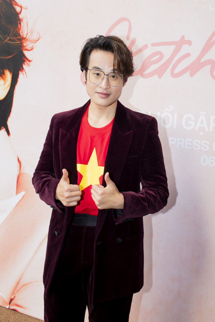 Hà Anh Tuấn tại sự kiện diễn ra vào chiều 6/1 ở TP HCM. Tháng 3 sắp tới, nam ca sĩ sẽ có dự án âm nhạc được đầu tư hoành tráng.