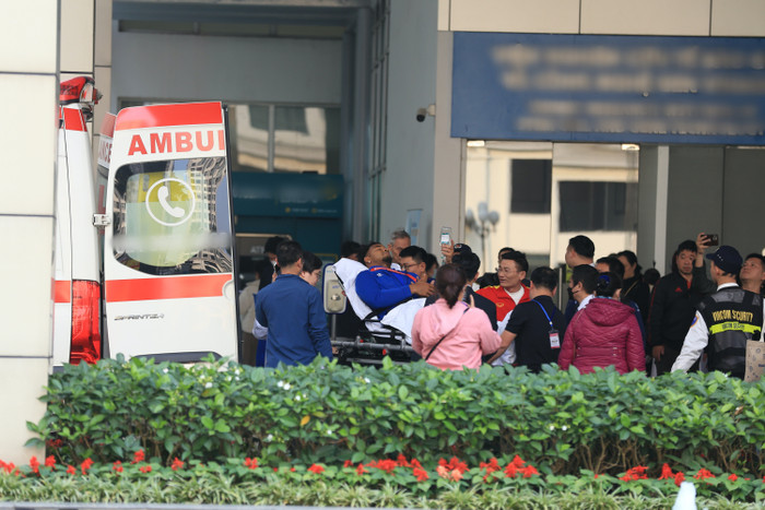 Nguyễn Xuân Son được chuyển đến bệnh viện, chuẩn bị cho cuộc phẫu thuật vào tối nay