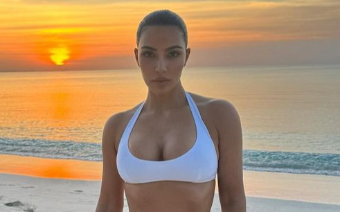 Mẹo đánh má hồng bằng hai ngón tay giúp khuôn mặt rạng ngời Ảnh 2