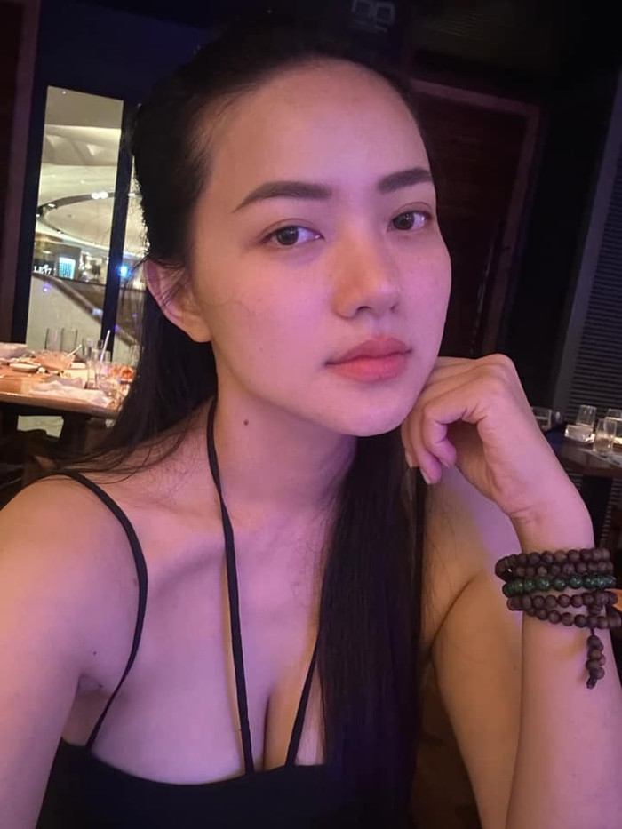 Phan Như Thảo xuất hiện với vẻ ngoài gợi cảm, quyến rũ. (Ảnh FBNV)