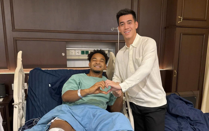 Cầu thủ đầu tiên thăm Nguyễn Xuân Son sau phẫu thuật Ảnh 2