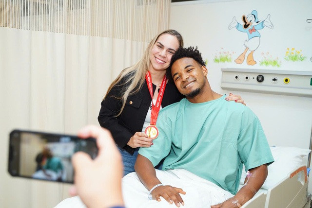 Nguyễn Xuân Son lạc quan sau ca phẫu thuật. Ảnh: TXNĐ