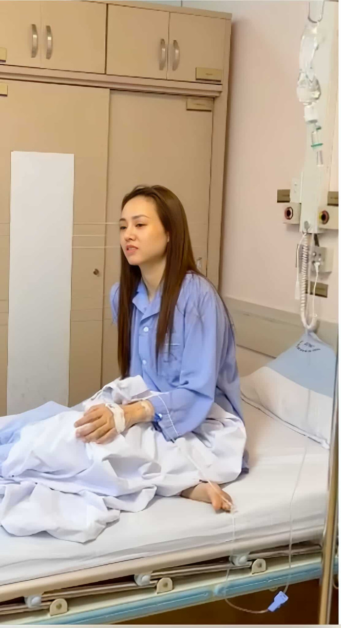 Gần đây, vợ Công Lý nhập viện để phẫu thuật. Tuy nhiên, cô không chia sẻ cụ thể về vấn đề đang gặp phải. (Ảnh FBNV)