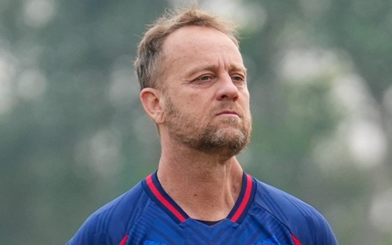 Madam Pang sai lầm khi sa thải HLV Polking? Ảnh 2