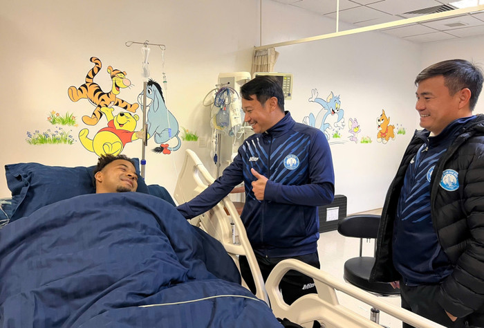 HLV CLB Nam Định đến thăm Xuân Son