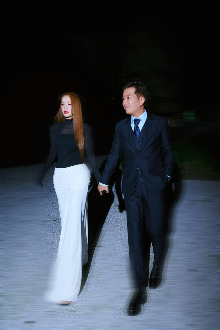 Trường Giang và Nhã Phương được nhận xét là cặp đôi đẹp, hạnh phúc nhất nhì Vbiz hiện nay. (Ảnh FBNV)