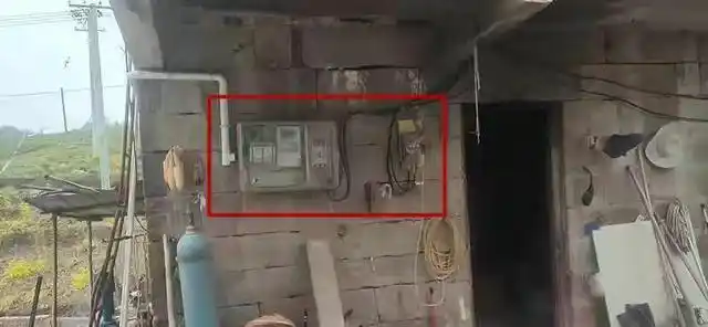 Ông La thừa nhận hành vi ăn trộm điện của mình. Ảnh: Baijia Hao.