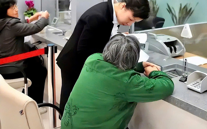 Người phụ nữ bất ngờ nhận 72 tỷ đồng vào tài khoản, ngân hàng nói không có nhầm lẫn Ảnh 2