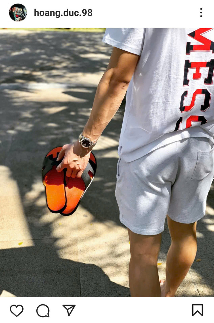 Chiếc đồng hồ Rolex Datejust 41mm Steel and Yellow gold (hơn 530 triệu đồng) được Hoàng Đức nhiều lần lăng xê trên trang cá nhân. Anh thậm chí đăng riêng một bài viết để thể hiện sự yêu thích với phụ kiện này. (Ảnh: IGNV)