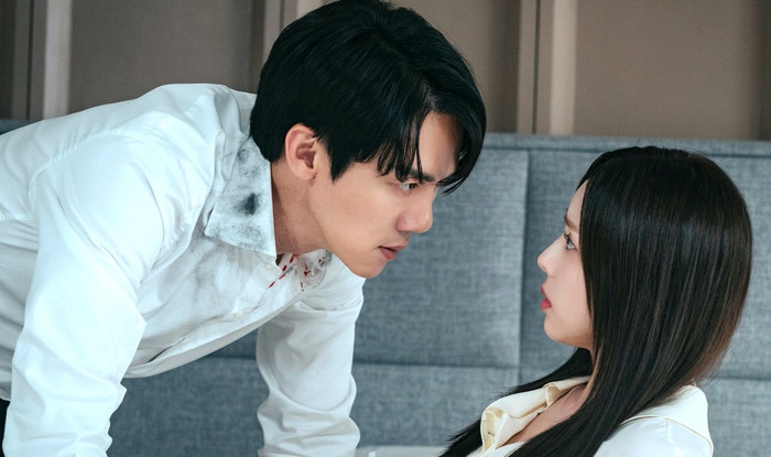 'Phản ứng hóa học' hoàn hảo giữa Yoo Yeon Seok và Chae Soo Bin khiến When The Phone Rings thành công ngoài mong đợi.