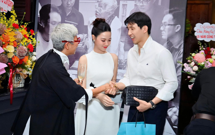 Chồng Midu gây sốt với diện mạo mới lạ chỉ nhờ thay đổi hai chi tiết nhỏ Ảnh 2