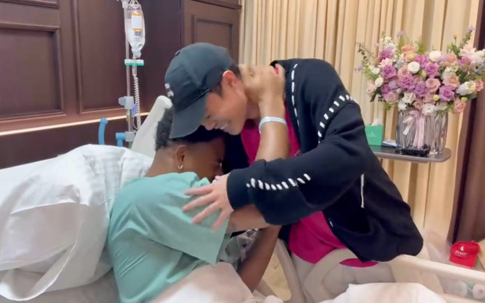 Văn Toàn đến thăm Xuân Son Ảnh 2