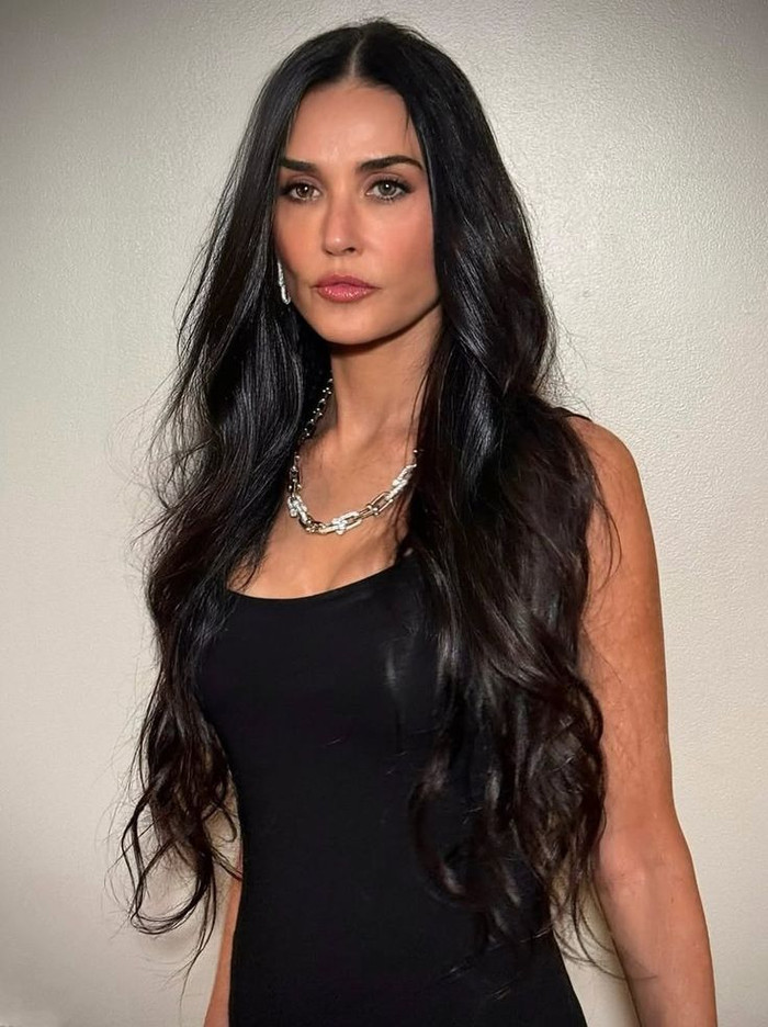 Demi Moore cảm thấy làn da và sức khỏe cải thiện rõ rệt sau khi cai rượu.