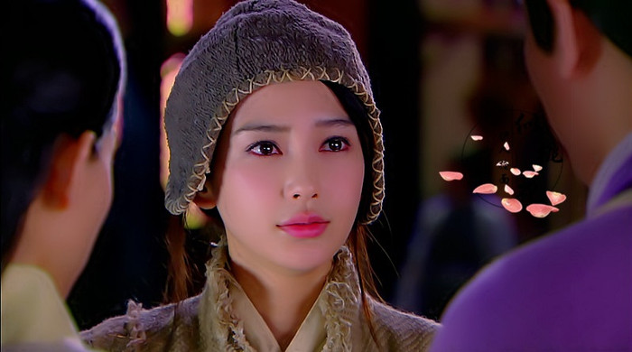 Không ai làm ăn mày như Angelababy.