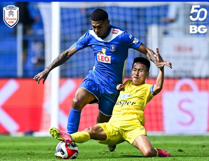 Doãn Ngọc Tân chơi cực hay khi trở lại thi đấu cho CLB Thanh Hoá. Ảnh: CLB Pathum