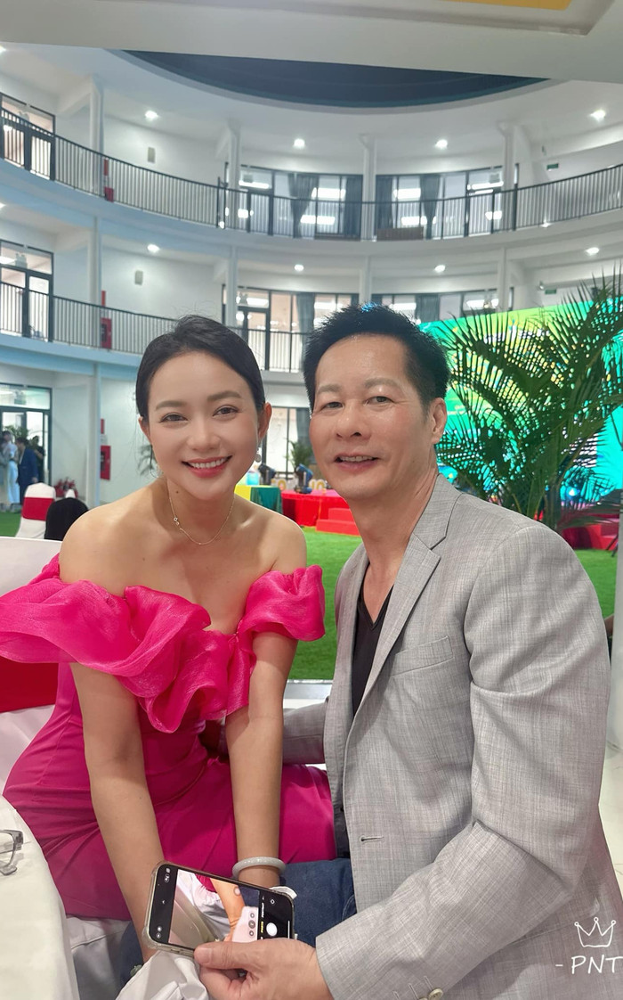 Nữ người mẫu Phan Như Thảo khẳng định cuộc sống hôn nhân với chồng đại gia vẫn đang vui vẻ, tốt đẹp. (Ảnh: FBNV)