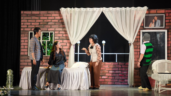 NSƯT Ốc Thanh Vân hội ngộ cùng NSND Hồng Vân trong vở kịch mới. 