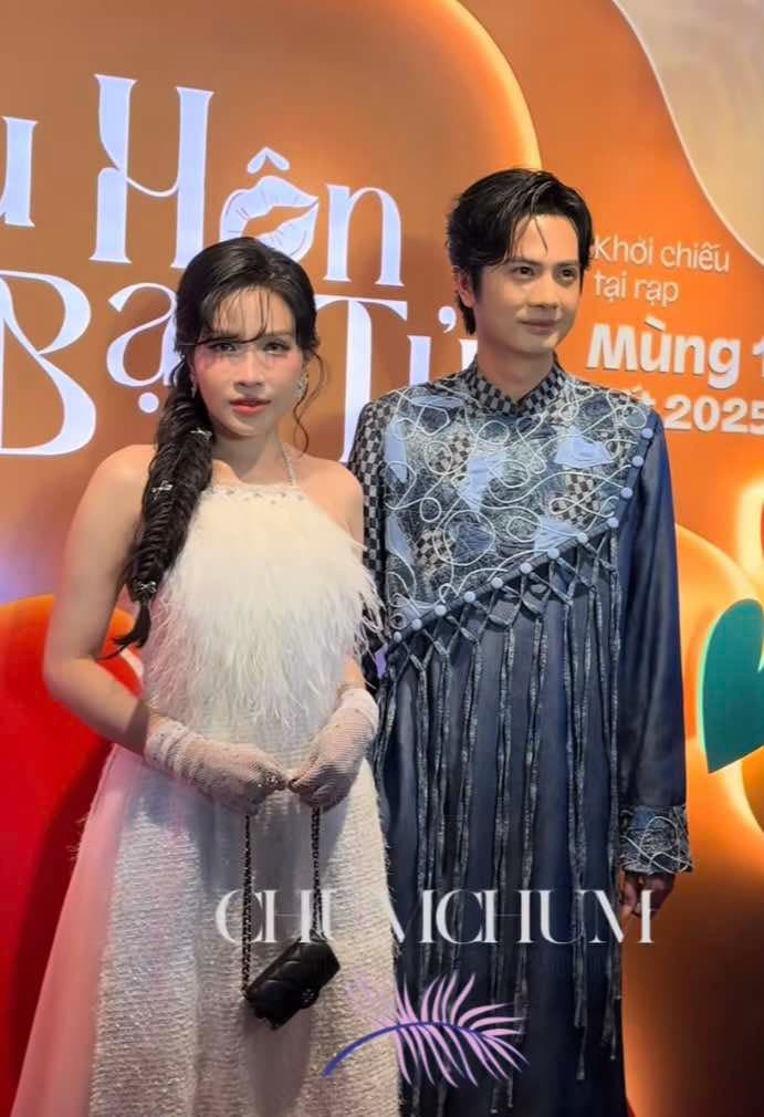 Huỳnh Phương và Khả Như bị giục cưới vì quá đẹp đôi (Ảnh: ChumChum)