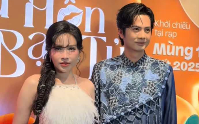 Khả Như diện váy yếm quyến rũ xuất hiện cạnh tình tin đồn, đẹp đôi thế nào mà dân tình đòi cưới gấp? Ảnh 2