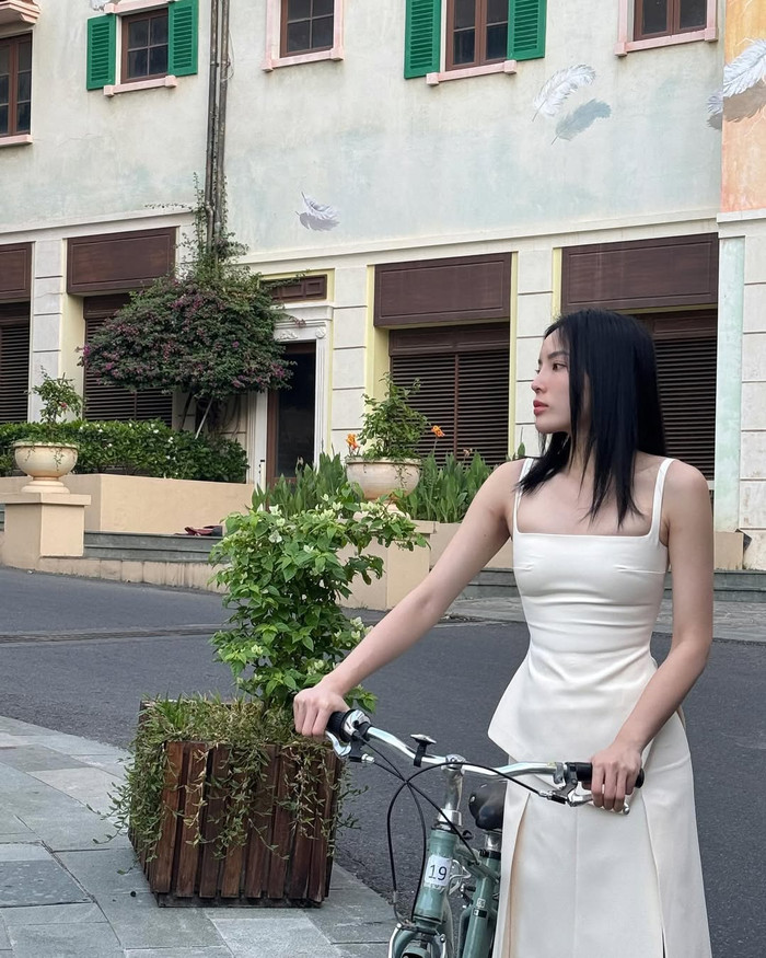 Phong cách thời trang của Kỳ Duyên được yêu thích khi vừa quyến rũ, vừa nữ tính.