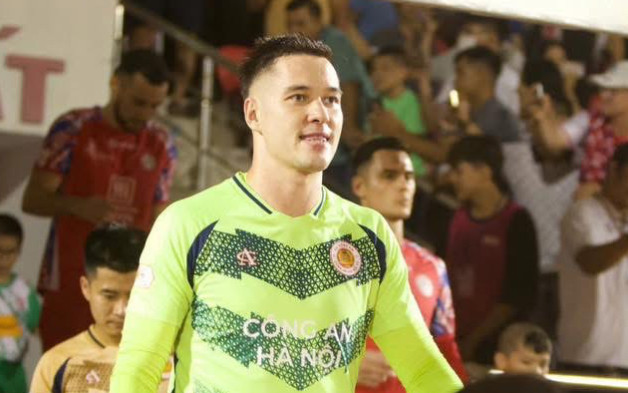 Vì sao HLV Polking rất thích thủ môn Nguyễn Filip? Ảnh 2