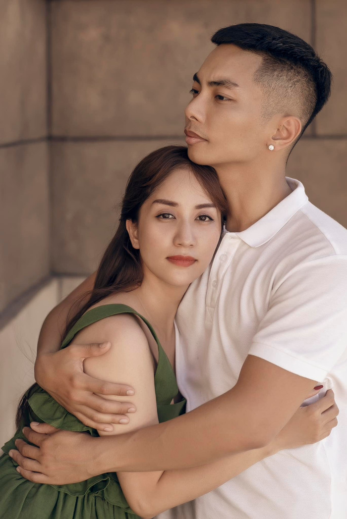 Chuyện tình của cặp đôi đẹp như ngôn tình đời thật. Ảnh: FBNV