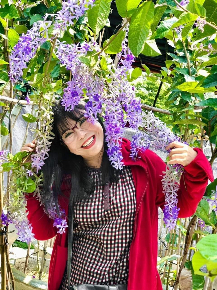 Ca sĩ Ánh Tuyết bị nhiều bệnh nền nhưng cô vẫn giữ tinh thần lạc quan, vui vẻ. (Ảnh FBNV)