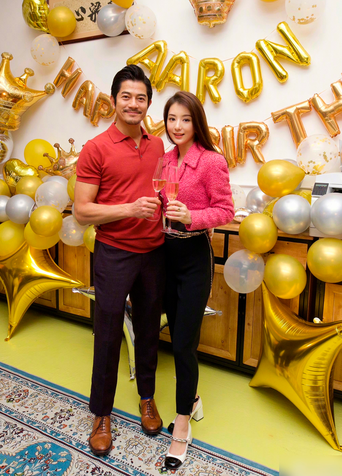 Một vài nguồn tin cho biết, Quách Phú Thành và vợ trẻ kém 22 tuổi Phương Viện đã chào đón con thứ ba hôm 28/9. (Ảnh: Weibo)