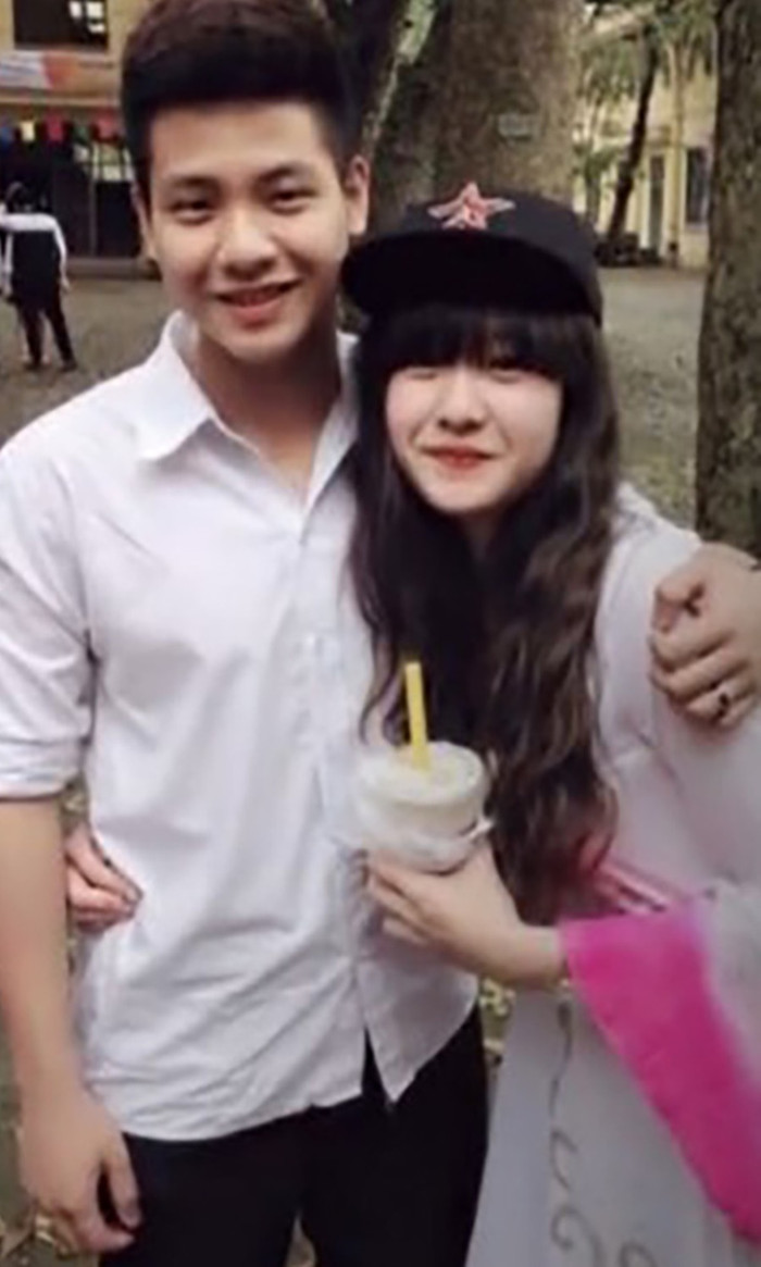 Quân A.P và Lê Khanh là bạn học từ cấp 2 - cấp 3.