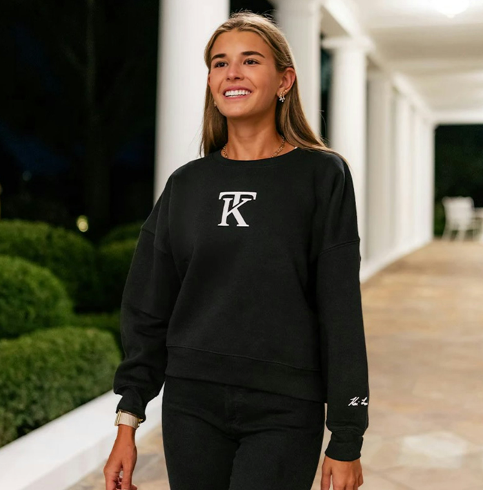 Ảnh: Kai Trump shop.