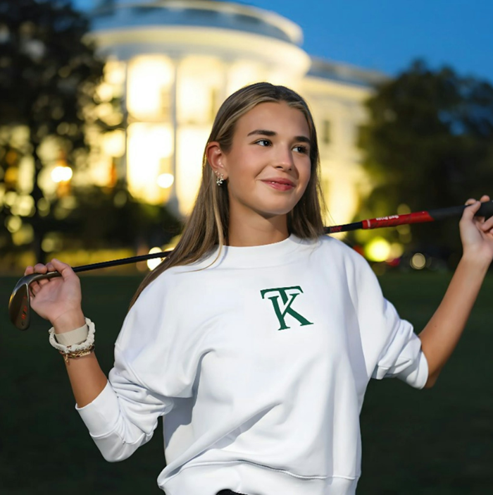 Ảnh: Kai Trump shop.