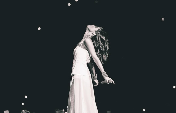 Cô đã chứng minh năng lực của mình qua album Revival (Ảnh: ISNV).