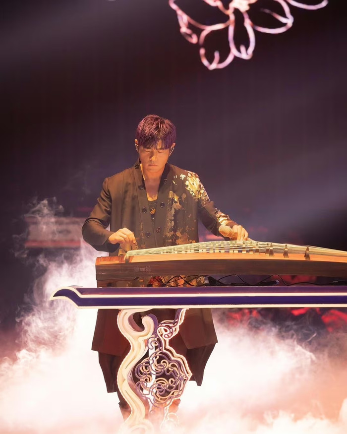 Bắt giữ kẻ đầu cơ vé trong concert của 'ông hoàng showbiz' Ảnh 1