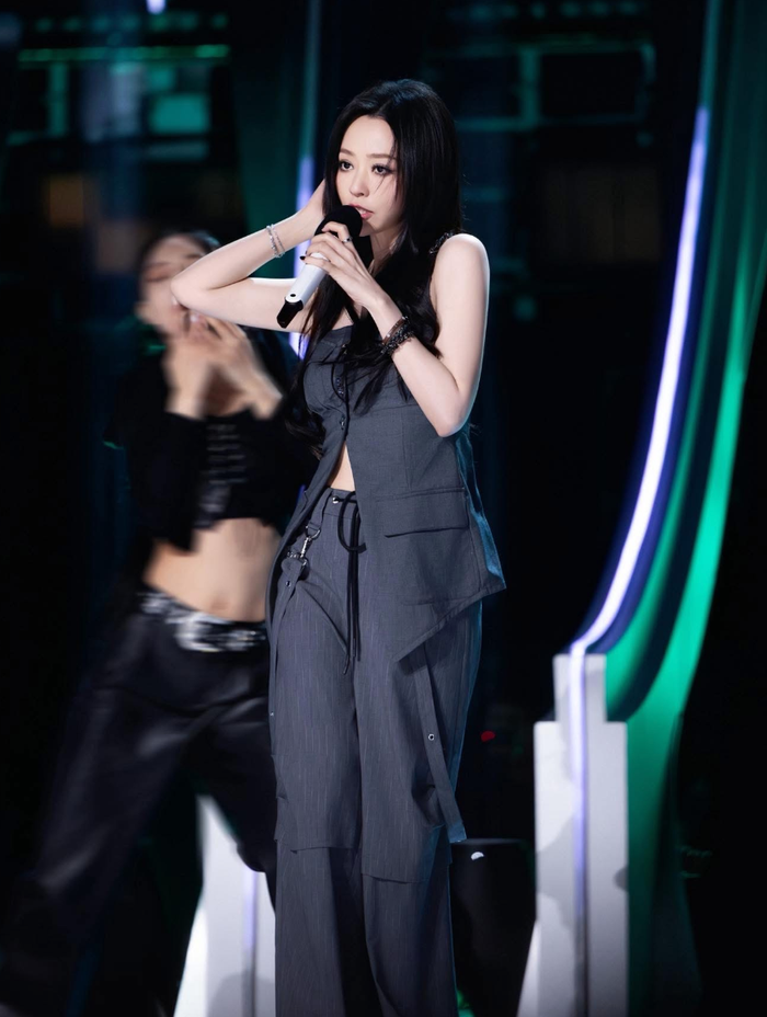 Trương Lương Dĩnh - nữ ca sĩ nổi tiếng với đa dạng phong cách âm nhạc.