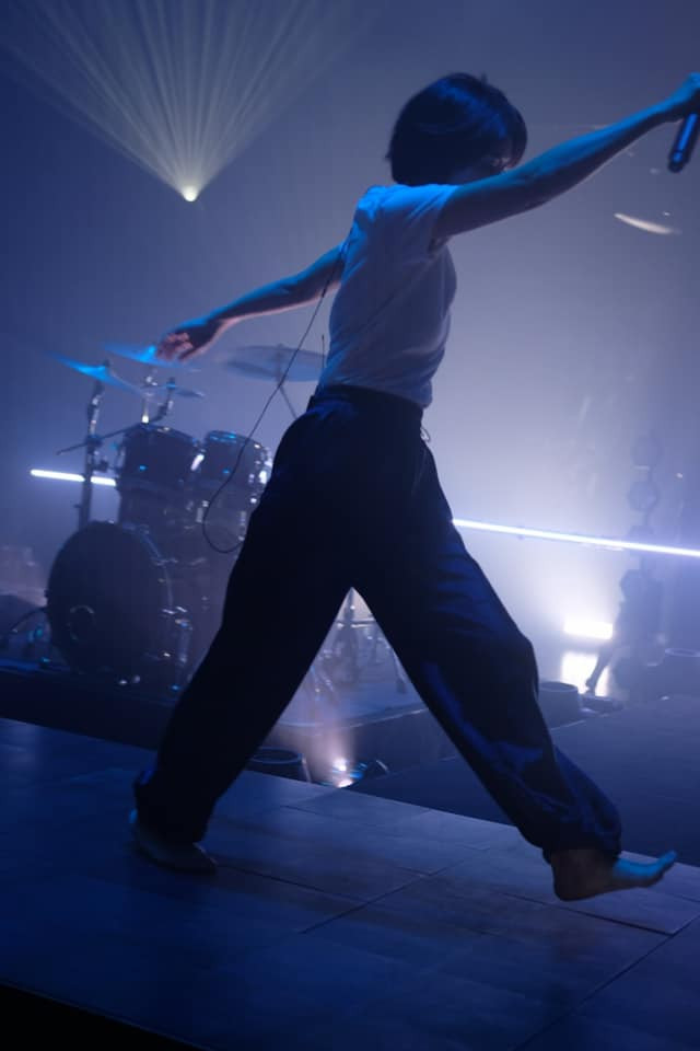 Nữ ca sĩ ủng hộ 35 tỷ đồng từ thiện, quyết tâm giữ kín danh tính Ảnh 4