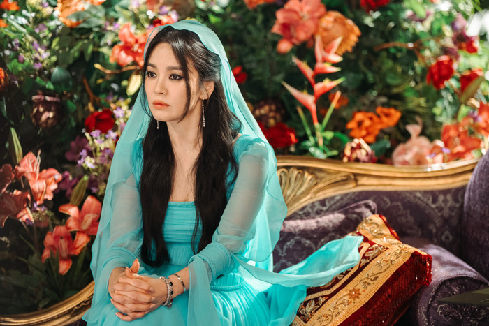Song Hye Kyo vừa trở lại trong bộ phim Genie, Make a Wish (Ảnh: Netflix). 