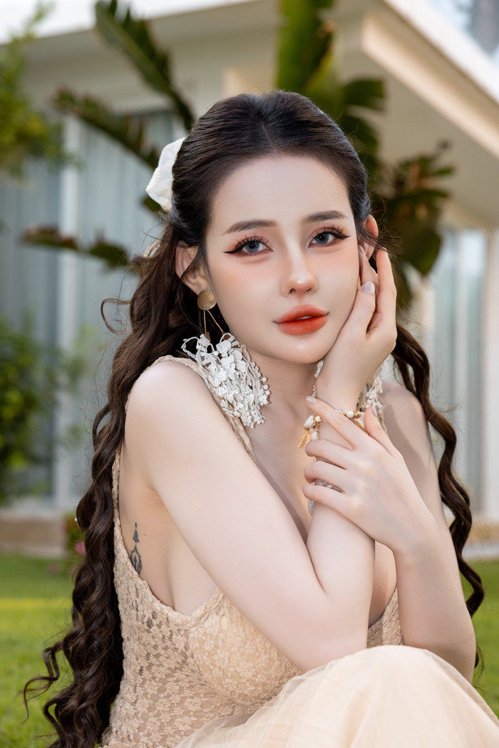 Trước khi vướng vòng lao lý, Ngân 98 từng là một trong những nữ DJ nổi tiếng và gây tranh cãi bậc nhất showbiz Việt. (Ảnh: FBNV)