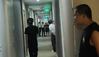 Người đàn ông đưa vợ và nhân tình đến cùng một khách sạn, vụ ngoại tình bị phanh phui gây náo loạn Ảnh 2