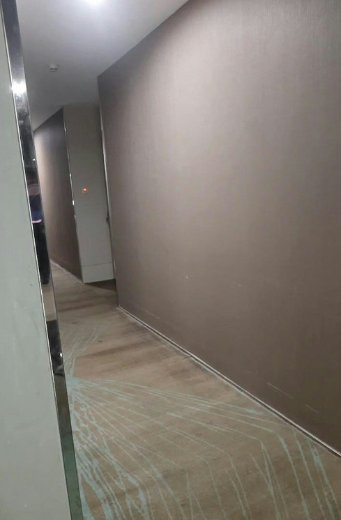 Người đàn ông đưa vợ và nhân tình đến cùng một khách sạn, vụ ngoại tình bị phanh phui gây náo loạn Ảnh 1