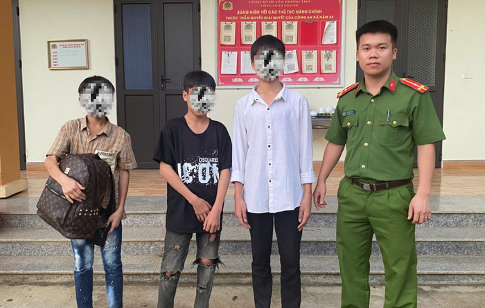 3 học sinh tại trụ sở Công an xã. (Nguồn: Cổng thông tin điện tử Công an tỉnh Lai Châu)