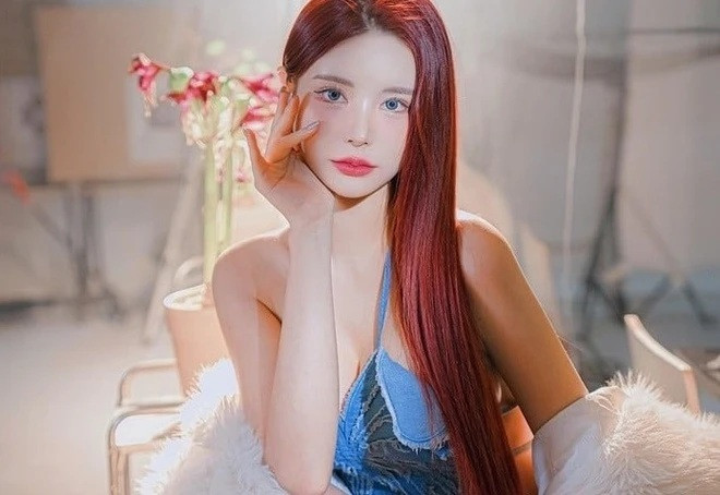 Ahn Yesong gây tai nạn khi lái xe ô tô trong tình trạng say xỉn. Thái độ sau đó của cô càng khiến nhiều người thêm phẫn nộ. (Ảnh KBizoom)