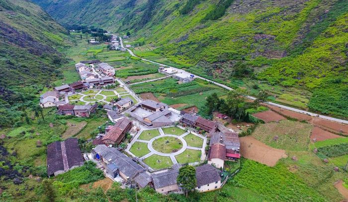 Toàn cảnh Làng Văn hóa Dân tộc Mông thôn Pả Vi. (Nguồn: VnExpress)