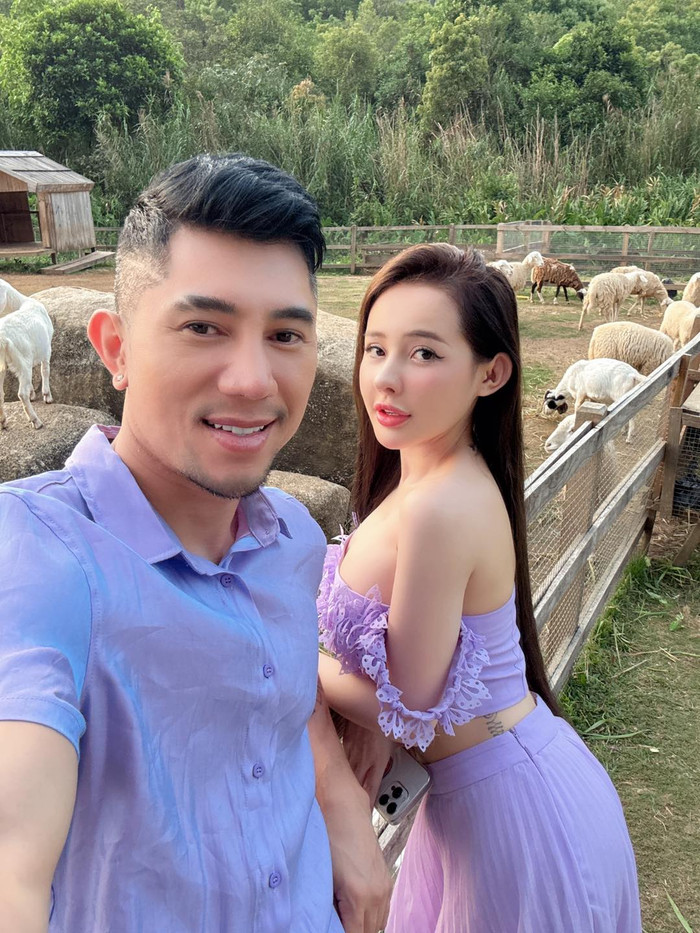 Trước đây, Ngân 98 thường khoe cuộc sống xa hoa lên mạng xã hội. (Ảnh FBNV)