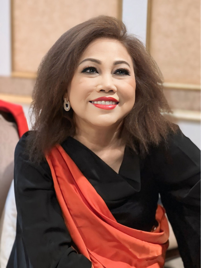Nữ ca sĩ hiện có cuộc sống bình yên, hạnh phúc bên người thân. (Ảnh FBNV)
